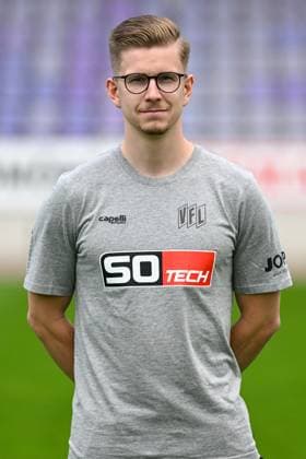 VfL Osnabrück; 3. Liga Porträttermin 2024 2025 am 23.07.2024 an der Bremer Brücke in Osnabrück Physiotherapeut Jannik Weber (Osnabrueck)