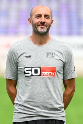 VfL Osnabrück; 3. Liga Porträttermin 2024 2025 am 23.07.2024 an der Bremer Brücke in Osnabrück Co-Trainer Maniyel Nergiz (Osnabrueck)