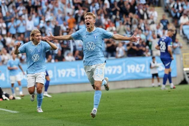 MALMÖ, SVERIGE 20240723 Malmös Hugo Bolin jublar efter sitt 2-0 under tisdagens Champions League-kval i fotboll mellan Malmö FF och KÃ Klaksvik pa Eleda stadion MALMÖ SVERIGE x11830x Copyright: xAndersxBjurö TTx CL-KVAL MALMÖ-KLAKSVIK