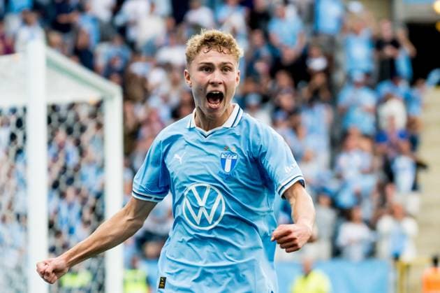 240723 Hugo Bolin of Malmö FF celebrates the 2-0 goal during the UEFA Champions League football match between Malmö FF and Klaksvik on July 23, 2024 in Malmö. Photo: Christian Örnberg BILDBYRAN COP 166 CO0443 fotboll football soccer fotball champions league malmö ff klaksvik bbeng q2 jubel Copyright: CHRISTIANxÖRNBERG BB240723CO042