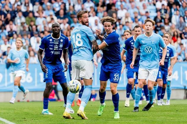 240723 Pontus Jansson of Malmö FF and Kristoffer Odemarksbakken of Klaksvik during the UEFA Champions League football match between Malmö FF and Klaksvik on July 23, 2024 in Malmö. Photo: Christian Örnberg BILDBYRAN COP 166 CO0443 fotboll football soccer fotball champions league malmö ff klaksvik bbeng q2 bbauto Copyright: CHRISTIANxÖRNBERG BB240723CO047