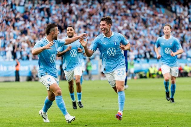 240723 Lasse Berg Johnsen and Gabriel Busanello of Malmö FF celebrate the 3-0 goal during the UEFA Champions League football match between Malmö FF and Klaksvik on July 23, 2024 in Malmö. Photo: Christian Örnberg BILDBYRAN COP 166 CO0443 fotboll football soccer fotball champions league malmö ff klaksvik bbeng q2 bbauto jubel Copyright: CHRISTIANxÖRNBERG BB240723CO053