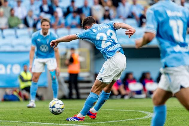 240723 Lasse Berg Johnsen of Malmö FF during the UEFA Champions League football match between Malmö FF and Klaksvik on July 23, 2024 in Malmö. Photo: Christian Örnberg BILDBYRAN COP 166 CO0443 fotboll football soccer fotball champions league malmö ff klaksvik bbeng q2 bbauto Copyright: CHRISTIANxÖRNBERG BB240723CO054