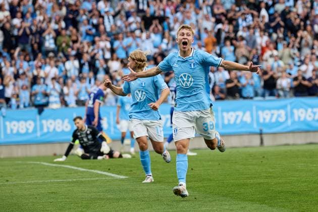 MALMÖ, SVERIGE 20240723 Malmös Hugo Bolin jublar efter 2-0 under tisdagens Champions League-kval i fotboll mellan Malmö FF och KÃ Klaksvik pa Eleda stadion. MALMÖ SVERIGE Fotboll,KÃ Klaksvik,Malmö FF x11830x Copyright: xAndersxBjurö TTx CL-KVAL MALMÖ-KLAKSVIK