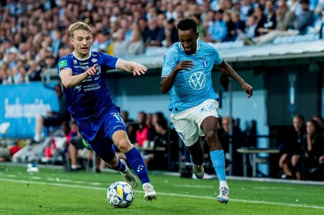 240723 Joannes Danielsen of Klaksvik and Taha Abdi Ali of Malmö FF during the UEFA Champions League football match between Malmö FF and Klaksvik on July 23, 2024 in Malmö. Photo: Christian Örnberg BILDBYRAN COP 166 CO0443 fotboll football soccer fotball champions league malmö ff klaksvik bbeng q2 bbauto Copyright: CHRISTIANxÖRNBERG BB240723CO071
