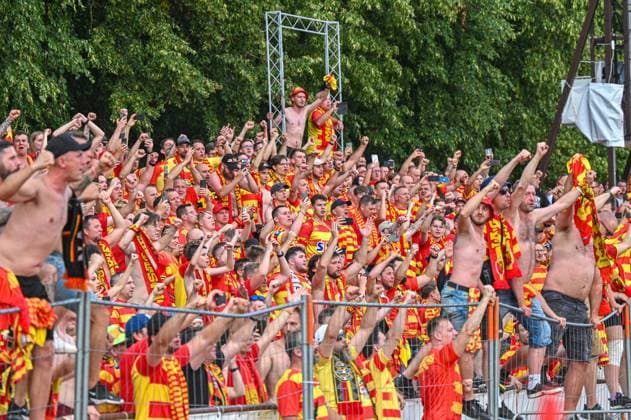 2024.07.23 Poniewiez Pilka nozna, UEFA Liga Mistrzow, sezon 2024 2025 FK Panevezys - Jagiellonia Bialystok N z Kibice Jagiellonii, radosc po meczu Foto Paulius Zidonis PressFocus 2024.07.23 Poniewiez Football, UEFA Champions League, 2024 25 season FK Panevezys - Jagiellonia Bialystok Kibice Jagiellonii, radosc po meczu Credit: Paulius Zidonis PressFocus NEWSPIX.PL --- Newspix.pl  20240723PF_ZZI_52383