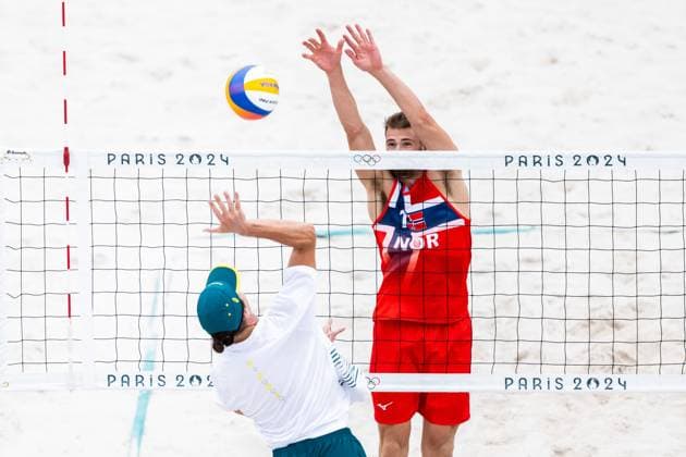 240723 Anders Berntsen Mol of Norway at a Beach volleyball, Beachvolleyball training during day -3 of the Paris 2024 Olympic Games, Olympische Spiele, Olympia, OS on July 23, 2024 in Paris. Photo: Petter Arvidson BILDBYRAN kod PA PA0839 bbeng olympic games olympics os ol olympiska spel olympiske leker paris 2024 paris-os paris-ol beachvolleyboll beach volleyball sandvolleyball norge norway Copyright: PETTERxARVIDSON BB240723PA147