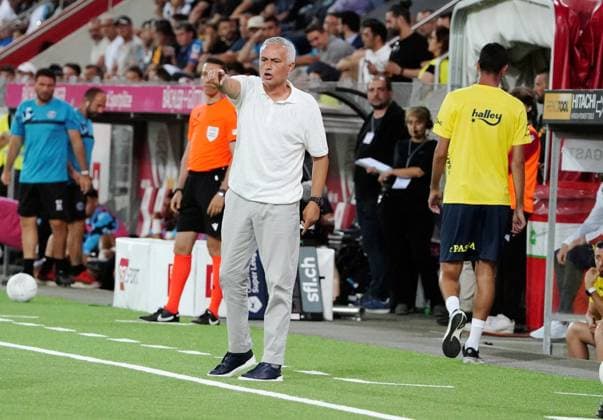 Anton Geisser 23.07.2024 Thun Schweiz. Fussball Herren 2024 2025 Qualifikation UEFA Champions League FC Lugano - Fenerbahce SK Istanbul. Bild : Trainer Jose Mourinho (Neuzugang) Aktion