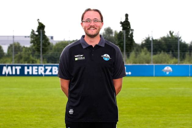 Physiotherapeut Torben Glenny, SC Paderborn - 2. Fussball Bundesliga Porträttermin 2. BL 2024 2025 offizieller Fototermin SC Paderborn im Trainings- und Nachwuchsleistungszentrum - Porträt, Portrait, Einzelbild, Deutschland, Fussball, Maenner, GER, 23.07.2024