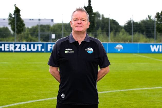 Mannschaftsarzt Dr. Karl Friedrich Schünemann, SC Paderborn - 2. Fussball Bundesliga Porträttermin 2. BL 2024 2025 offizieller Fototermin SC Paderborn im Trainings- und Nachwuchsleistungszentrum - Porträt, Portrait, Einzelbild, Deutschland, Fussball, Maenner, GER, 23.07.2024