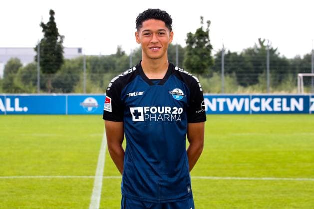 Santiago Castaneda, SC Paderborn - 2. Fussball Bundesliga Porträttermin 2. BL 2024 2025 offizieller Fototermin SC Paderborn im Trainings- und Nachwuchsleistungszentrum - Porträt, Portrait, Einzelbild, Deutschland, Fussball, Maenner, GER, 23.07.2024