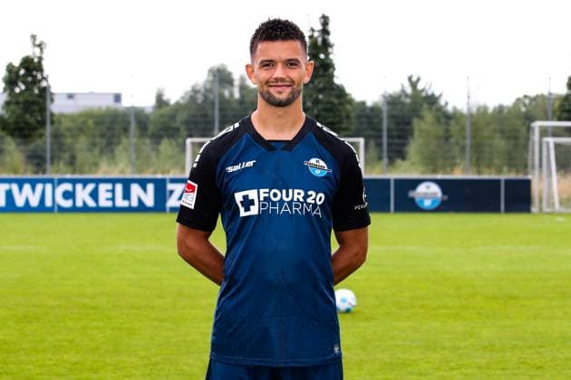 Visar Musliu, SC Paderborn - 2. Fussball Bundesliga Porträttermin 2. BL 2024 2025 offizieller Fototermin SC Paderborn im Trainings- und Nachwuchsleistungszentrum - Porträt, Portrait, Einzelbild, Deutschland, Fussball, Maenner, GER, 23.07.2024