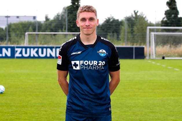 Luca Herrmann, SC Paderborn - 2. Fussball Bundesliga Porträttermin 2. BL 2024 2025 offizieller Fototermin SC Paderborn im Trainings- und Nachwuchsleistungszentrum - Porträt, Portrait, Einzelbild, Deutschland, Fussball, Maenner, GER, 23.07.2024
