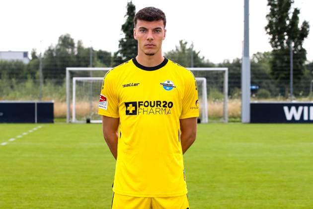 Torwart Arne Schulz, SC Paderborn - 2. Fussball Bundesliga Porträttermin 2. BL 2024 2025 offizieller Fototermin SC Paderborn im Trainings- und Nachwuchsleistungszentrum - Porträt, Portrait, Einzelbild, Deutschland, Fussball, Maenner, GER, 23.07.2024