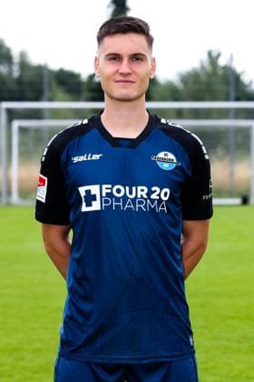 Martin Ens, SC Paderborn - 2. Fussball Bundesliga Porträttermin 2. BL 2024 2025 offizieller Fototermin SC Paderborn im Trainings- und Nachwuchsleistungszentrum - Porträt, Portrait, Einzelbild, Deutschland, Fussball, Maenner, GER, 23.07.2024