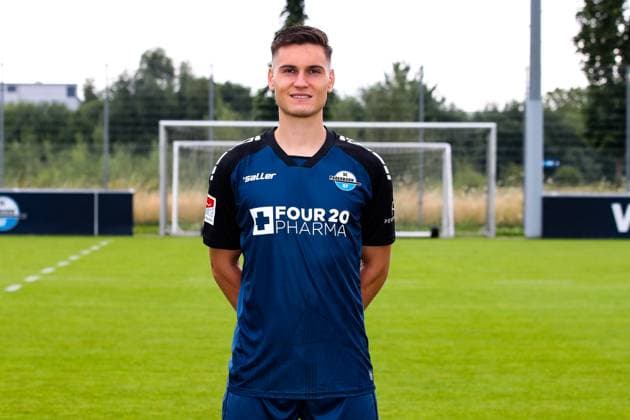 Martin Ens, SC Paderborn - 2. Fussball Bundesliga Porträttermin 2. BL 2024 2025 offizieller Fototermin SC Paderborn im Trainings- und Nachwuchsleistungszentrum - Porträt, Portrait, Einzelbild, Deutschland, Fussball, Maenner, GER, 23.07.2024
