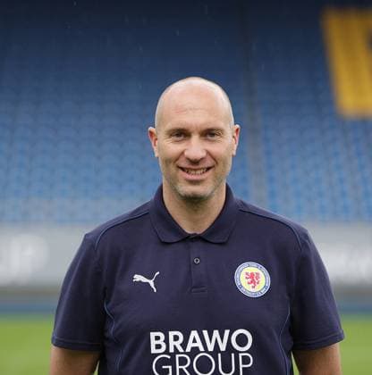 Cheftrainer Daniel Scherning (Eintracht Braunschweig) ; Eintracht Braunschweig; 2.BL, Portraettermin 2024 2025