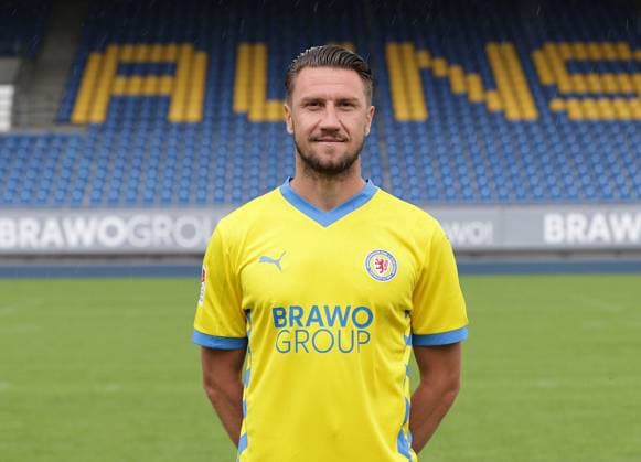 Ermin Bicakcic (Eintracht Braunschweig) ; Eintracht Braunschweig; 2.BL, Portraettermin 2024 2025
