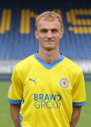 Niklas Tauer (Eintracht Braunschweig) ; Eintracht Braunschweig; 2.BL, Portraettermin 2024 2025