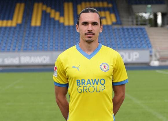 Rayan Philippe (Eintracht Braunschweig) ; Eintracht Braunschweig; 2.BL, Portraettermin 2024 2025
