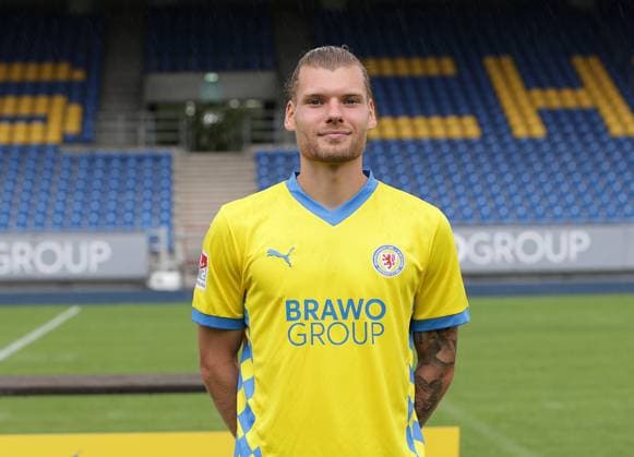 Kevin Ehlers (Eintracht Braunschweig) ; Eintracht Braunschweig; 2.BL, Portraettermin 2024 2025