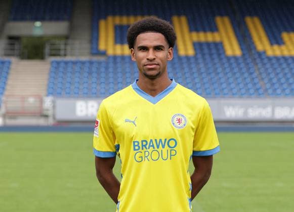 Sanoussy Ba (Eintracht Braunschweig) ; Eintracht Braunschweig; 2.BL, Portraettermin 2024 2025