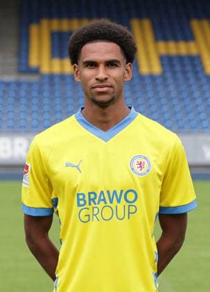 Sanoussy Ba (Eintracht Braunschweig) ; Eintracht Braunschweig; 2.BL, Portraettermin 2024 2025