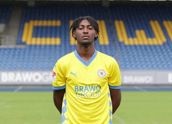 Karim Hueneburg (Eintracht Braunschweig) ; Eintracht Braunschweig; 2.BL, Portraettermin 2024 2025