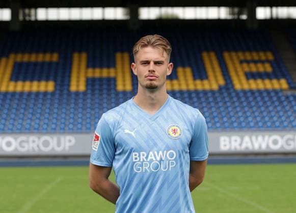 Justin Duda (Eintracht Braunschweig) ; Eintracht Braunschweig; 2.BL, Portraettermin 2024 2025
