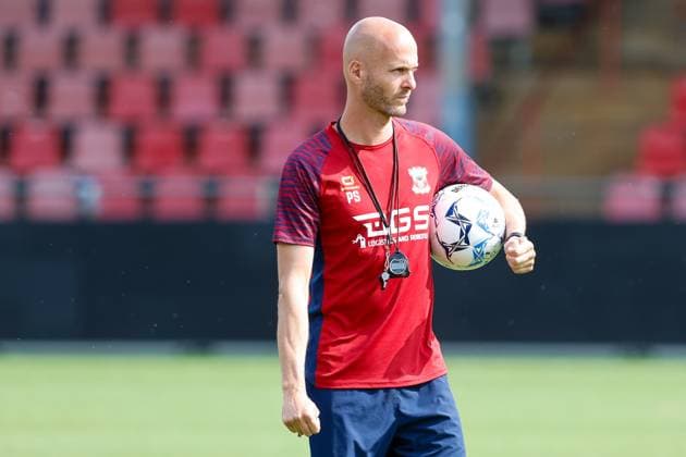 DEVENTER, Stadium De Adelaarshorst, 24-07-2024 , season 2024 2025 , UEFA Conference League Qualification. during the match Training press conference, PK, Pressekonferenz GA Eagles - SK Brann, GA Eagles trainer coach Paul Simonis Training press conference GA Eagles - SK Brann  x25826019x Copyright: