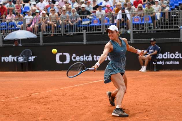 Bulgarian tennis player Viktoriya Tomova (pictured) in action against Magda Linette from Poland during the WTA, Tennis Damen women s tennis tournament Livesport Prague Open 2024, in Prague, Czech Republic, on July 24, 2024. (CTKxPhoto MichalxKamaryt) CTKPhotoP2024072405242  CTKPhotoP2024072405242