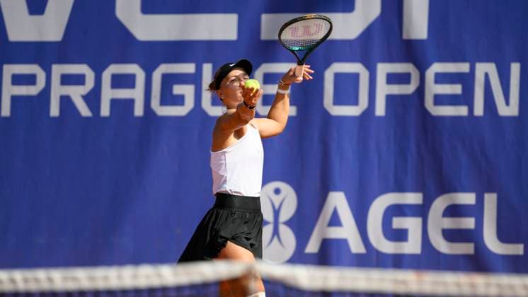 Russian player Oksana Selekhmeteva (pictured) in action against Czech Laura Samson during the WTA, Tennis Damen women s tennis tournament Livesport Prague Open 2024, in Prague, Czech Republic, on July 24, 2024. (CTKxPhoto MichalxKamaryt) CTKPhotoP2024072406869  CTKPhotoP2024072406869