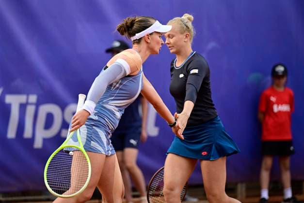 Barbora Krejcikova, left, and Katerina Siniakova of Czech Republic in action during the doubles game against Priscilla Hon of Australia and Zeynep Sonmez of Turkey at the WTA, Tennis Damen women s tennis tournament Livesport Prague Open 2024 in Prague, Czech Republic, July 24, 2024. (CTKxPhoto RomanxVondrous) CTKPhotoP2024072408636  CTKPhotoP2024072408636
