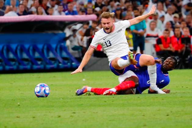 Svapqrxxq3895_FM_JO foot France usa.JPG PHOTOPQR NICE MATIN MULLER FRANK ; ; 24 07 2024 ; Marseille Debut des JO pour le foot Match France contre USA - Olympic Games, Olympische Spiele, Olympia, OS Paris 2024 Olympic Football Tournament France v United States match at the Velodrome Stadium in Marseille France  Copyright: xPHOTOPQR NICExMATIN MAXPPPxMULLERxFRANKx 20240724NIM9445 20240724NIM9445