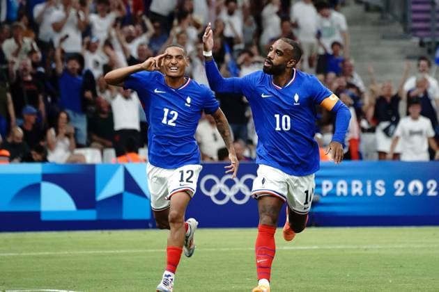 Joie Alexandre Lacazette (France) and Enzo Millot (France), Football , France vs USA during the Olympic Games, Olympische Spiele, Olympia, OS Paris 2024 JO 2024 : FOOTBALL - France vs Etats Unis - Jeux Olympiques 2024 - Paris2024 - Marseille - 24 07 2024 DPPI Panoramic 
