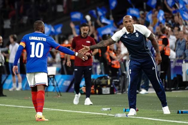 Alexandre Lacazette (France) and Thierry Henry (sélectionneur de l équipe de France), Football , France vs USA during the Olympic Games, Olympische Spiele, Olympia, OS Paris 2024 JO 2024 : FOOTBALL - France vs Etats Unis - Jeux Olympiques 2024 - Paris2024 - Marseille - 24 07 2024 DPPI Panoramic 
