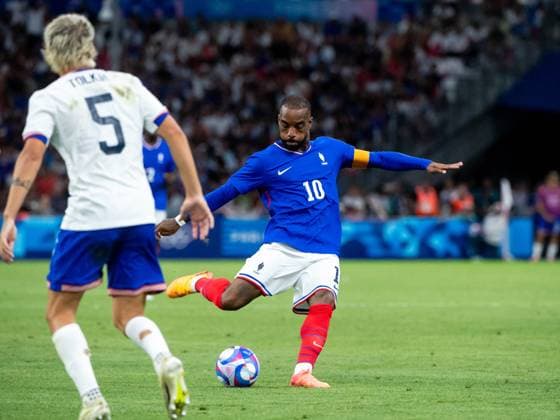 Alexandre Lacazette (Frankreich, 10) trifft das Tor zum 1:0, davor John Tolkin (USA, 05), FRA, Olympische Spiele Paris 2024, Fussball Herren, Frankreich (FRA) vs Vereinigte Staaten von Amerika (USA), 1. Spieltag, Gruppe A, 24.07.2024 FRA, Olympische Spiele Paris 2024, Fussball Herren, Frankreich (FRA) vs Vereinigte Staaten von Amerika (USA), 1. Spieltag, Gruppe A, 24.07.2024 Marseille Copyright: xEibner-Pressefoto Memmlerx EP_MMR