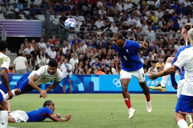 But Loïc Badé (France), Football , France vs USA during the Olympic Games, Olympische Spiele, Olympia, OS Paris 2024 JO 2024 : FOOTBALL - France vs Etats Unis - Jeux Olympiques 2024 - Paris2024 - Marseille - 24 07 2024 DPPI Panoramic 