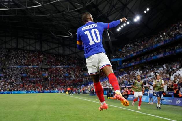 Football JO match France - Etats-Unis USA PHOTOPQR LA PROVENCE SPEICH Frederic ; Marseille ; 24 07 2024 ; Jeux Olympiques Paris 2024 Tournoi de football olympique Match France - Etats-Unis au Stade Velodrome de Marseille JOIE BUT LACAZETTE - The Paris 2024 Summer Olympic Games, Olympische Spiele, Olympia, OS (Jul 26-Aug 11, 2024).