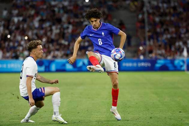 Football JO match France - Etats-Unis USA PHOTOPQR LA PROVENCE SPEICH Frederic ; Marseille ; 24 07 2024 ; Jeux Olympiques Paris 2024 Tournoi de football olympique Match France - Etats-Unis au Stade Velodrome de Marseille Magnes AKLIOUCHE - The Paris 2024 Summer Olympic Games, Olympische Spiele, Olympia, OS (Jul 26-Aug 11, 2024).