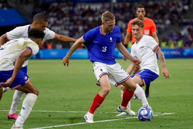 Football JO match France - Etats-Unis USA PHOTOPQR LA PROVENCE SPEICH Frederic ; Marseille ; 24 07 2024 ; Jeux Olympiques Paris 2024 Tournoi de football olympique Match France - Etats-Unis au Stade Velodrome de Marseille Adrien TRUFFERT - The Paris 2024 Summer Olympic Games, Olympische Spiele, Olympia, OS (Jul 26-Aug 11, 2024).