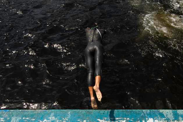 Mexican Triathlon Team s Swimming Training In Galicia For The Olympics Rosa Maria Tapia Vidal, member of the Mexican triathlon team, is swimming during their training for the Paris Olympic Games, Olympische Spiele, Olympia, OS in Lugo, Galicia, Spain, on July 24, 2024. Lugo, Galicia Spain Copyright: xCristianxLeyvax originalFilename:leyva-notitle240724_npO9W.jpg