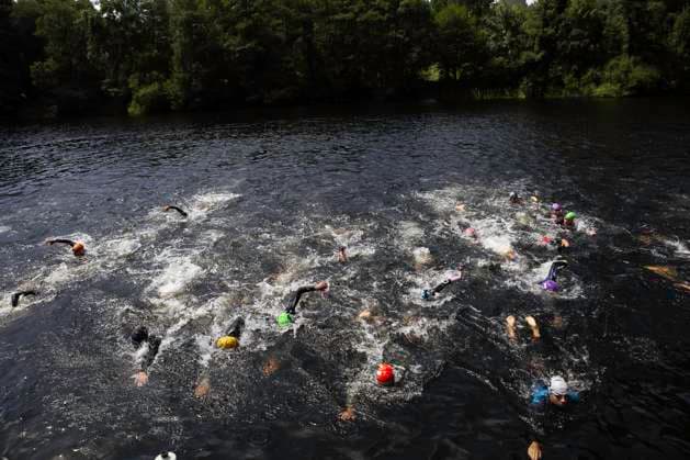 Mexican Triathlon Team s Swimming Training In Galicia For The Olympics Members of the Mexican triathlon team are swimming during their training for the Paris Olympic Games, Olympische Spiele, Olympia, OS in Lugo, Galicia, Spain, on July 24, 2024. Lugo, Galicia Spain  Copyright: xCristianxLeyvax originalFilename:leyva-notitle240724_npCsH.jpg
