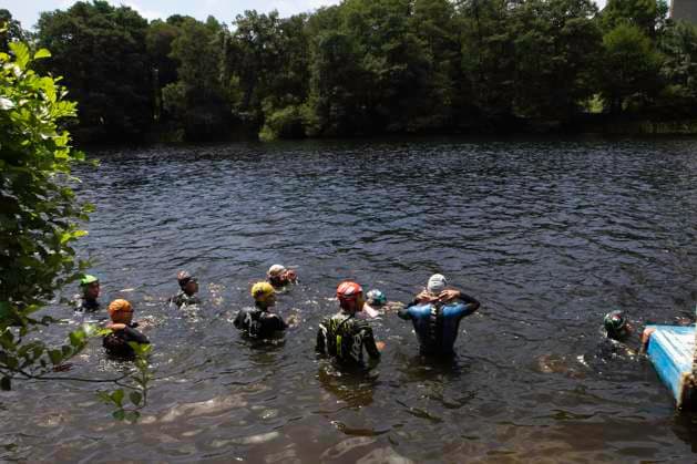Mexican Triathlon Team s Swimming Training In Galicia For The Olympics Members of the Mexican triathlon team are swimming during their training for the Paris Olympic Games, Olympische Spiele, Olympia, OS in Lugo, Galicia, Spain, on July 24, 2024. Lugo, Galicia Spain  Copyright: xCristianxLeyvax originalFilename:leyva-notitle240724_npKoF.jpg
