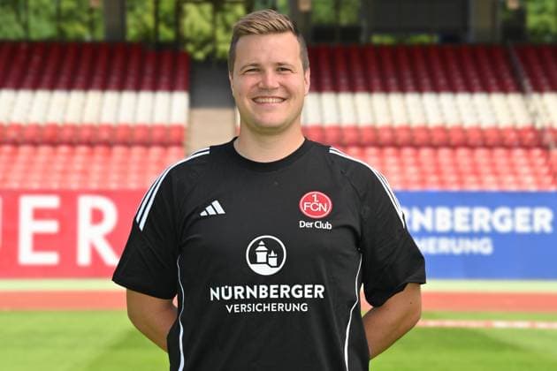 08.07.2024 - 1. FC Nürnberg FCN ( Club ) - 2. Fussball Bundesliga BL - Saison 2024 2025 - Fototermin Porträttermin Vorstellung Präsentation Pressetermin - - Einzelbild Einzelfoto Portrait Porträt Kopfbild - Dr. Johannes Rüther ( Mannschaftsarzt 1. FC Nürnberg FCN )