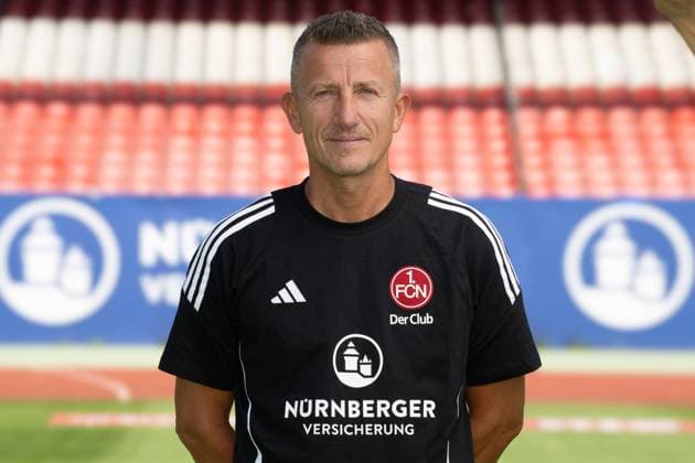 08.07.2024 - 1. FC Nürnberg FCN ( Club ) - 2. Fussball Bundesliga BL - Saison 2024 2025 - Fototermin Porträttermin Vorstellung Präsentation Pressetermin - - Einzelbild Einzelfoto Portrait Porträt Kopfbild - Jens Vergers (Physiotherapeut 1. FC Nürnberg FCN )
