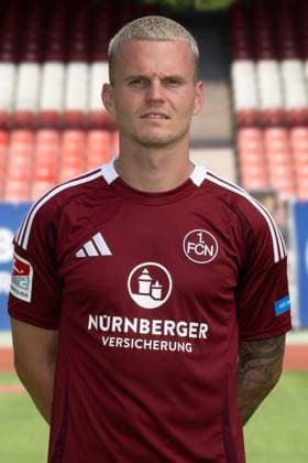 08.07.2024 - 1. FC Nürnberg FCN ( Club ) - 2. Fussball Bundesliga BL - Saison 2024 2025 - Fototermin Porträttermin Vorstellung Präsentation Pressetermin - - Einzelbild Einzelfoto Portrait Porträt Kopfbild - Florian Pick (7, 1. FC Nürnberg FCN )