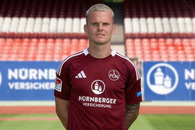 08.07.2024 - 1. FC Nürnberg FCN ( Club ) - 2. Fussball Bundesliga BL - Saison 2024 2025 - Fototermin Porträttermin Vorstellung Präsentation Pressetermin - - Einzelbild Einzelfoto Portrait Porträt Kopfbild - Florian Pick (7, 1. FC Nürnberg FCN )