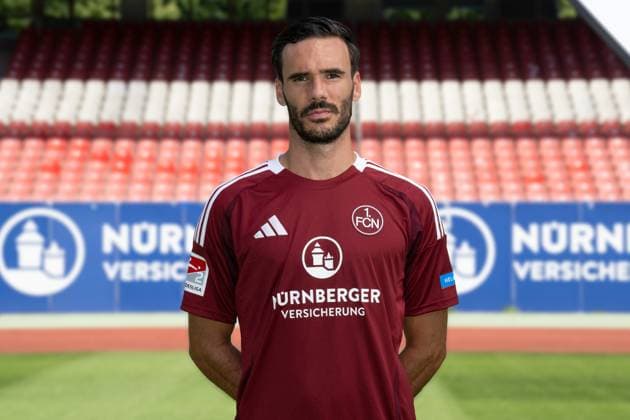 08.07.2024 - 1. FC Nürnberg FCN ( Club ) - 2. Fussball Bundesliga BL - Saison 2024 2025 - Fototermin Porträttermin Vorstellung Präsentation Pressetermin - - Einzelbild Einzelfoto Portrait Porträt Kopfbild - Ivan Marquez (15, 1. FC Nürnberg FCN )