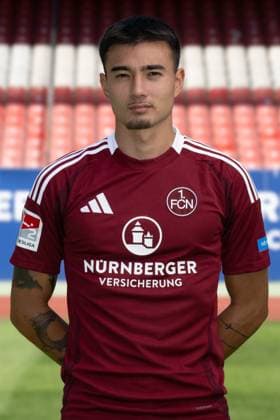 08.07.2024 - 1. FC Nürnberg FCN ( Club ) - 2. Fussball Bundesliga BL - Saison 2024 2025 - Fototermin Porträttermin Vorstellung Präsentation Pressetermin - - Einzelbild Einzelfoto Portrait Porträt Kopfbild - Jens Castrop ( 17, 1. FC Nürnberg FCN )